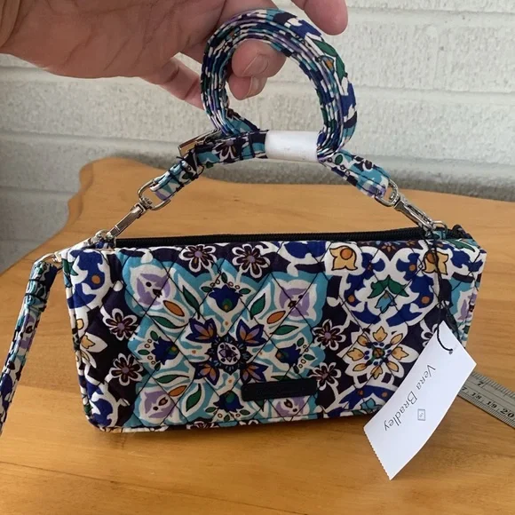 Vera Bradley RFID Wallet Crossbody Blue White "Lisbon Medallion Cool" NEW - Picture 8 of 10